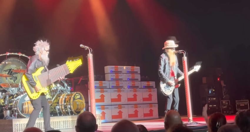 ZZ Top 17 String Bass