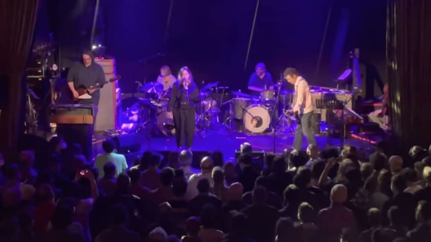 Shape of Things To Come (Barry Mann/Cynthia Weil) - Yo La Tengo with Corin Tucker - December 19,2022