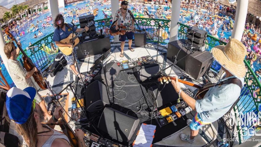 Greensky Bluegrass Celebrates ‘Miércoles Casual’ & Plays All-Cover Set At Strings & Sol