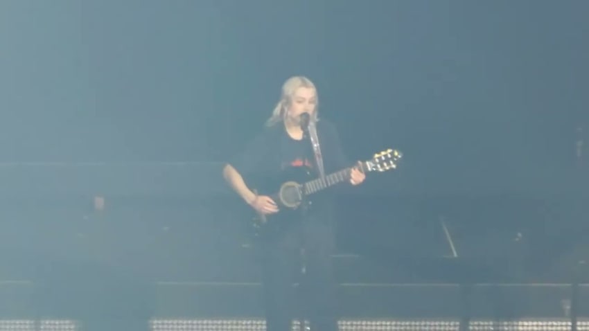 Billie Eilish (with Phoebe Bridgers) - Motion Sickness (KIA Forum Los Angeles CA 12/15/2022)