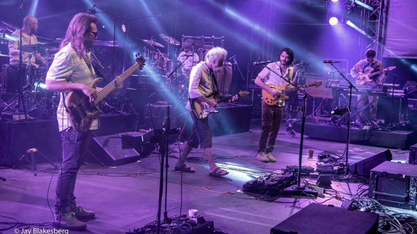 Bob Weir & Goose Bros: Bob Weir Joins Goose For Extensive Sit-In At Playing In The Sand