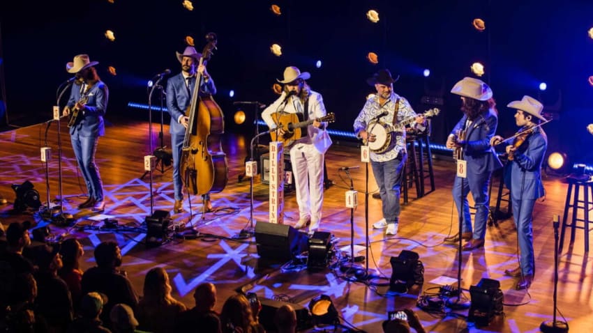 Billy Strings Sticks To Traditional Bluegrass Format For All-Cover Concert At The Ryman