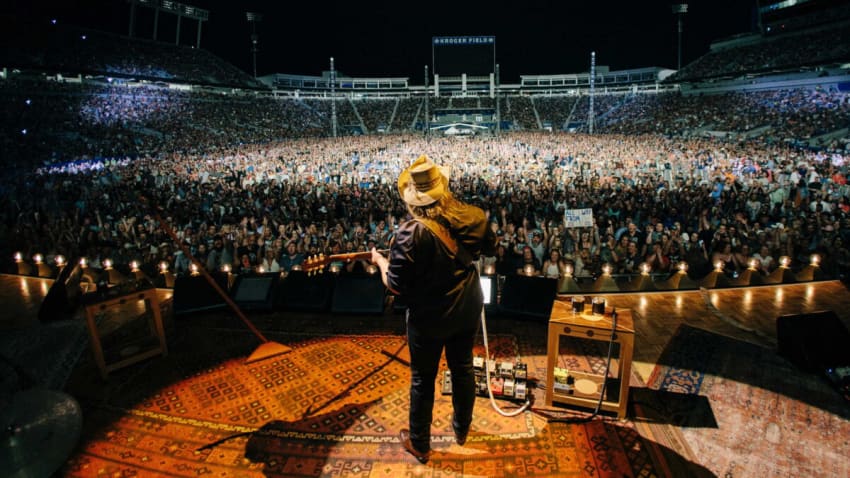 Chris Stapleton Adds 'All-American Road Show' 2023 Tour Dates