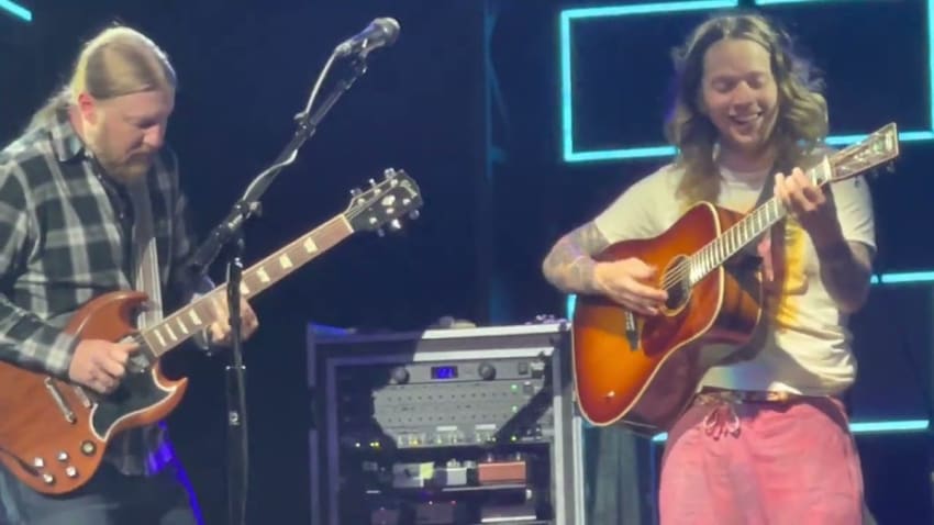Billy Strings w/ Derek Trucks ‘’Love and Regret’’ 2/25/23 Bridgestone Arena - Nashville, Tennessee