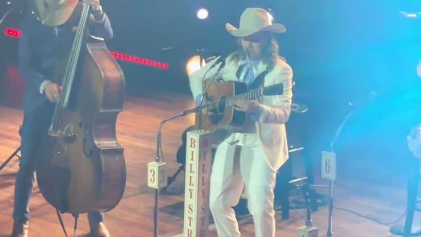 Billy Strings ‘’Roll on Buddy, Roll on’’ 2/26/23 Ryman Auditorium - Nashville, Tennessee