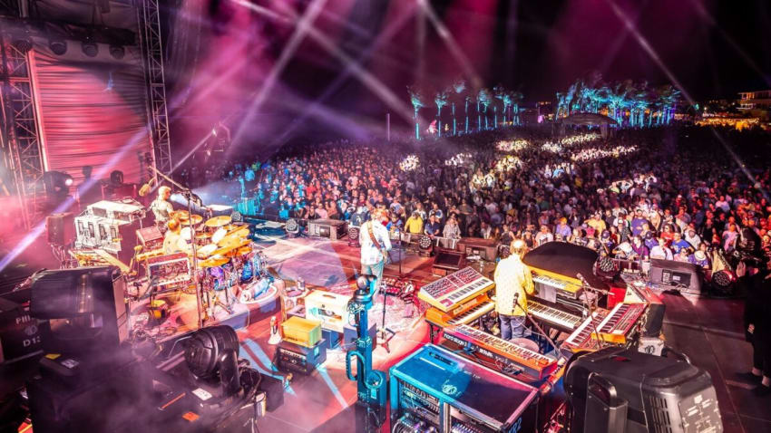 Phish Riviera Maya Night 2: Bust Out Opener, Waves & Jams Aplenty - Recap, Setlist & The Skinny