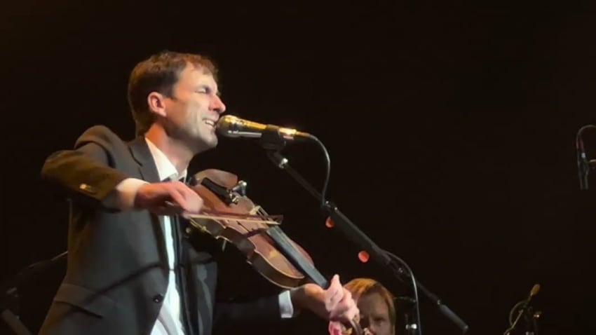 Andrew Bird & Madison Cunningham - Capsized (Toronto 2023)