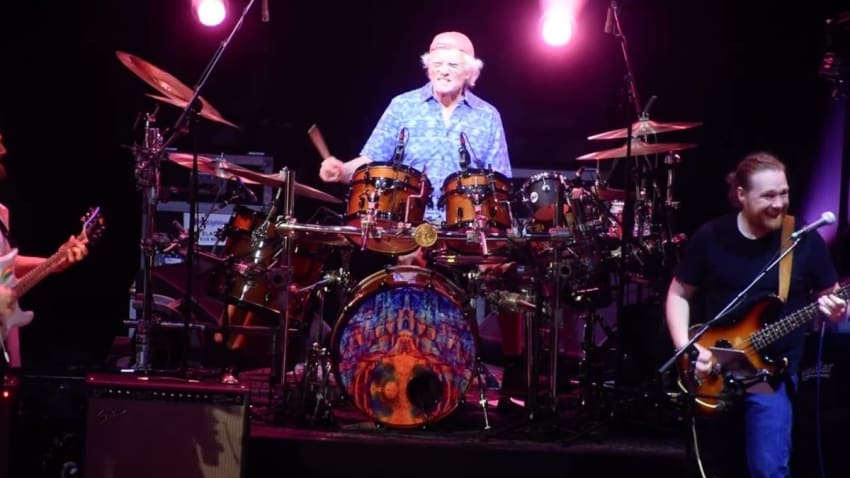 Billy & The Kids Dead Flowers April 27 2023  Saenger New Orleans La nunupics