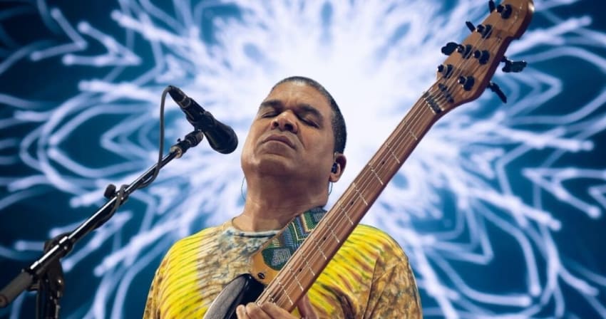 Oteil Burbridge press April 2023