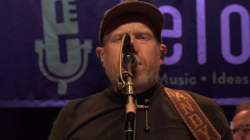The Lil Smokies - "Carry Me" (live on eTown)