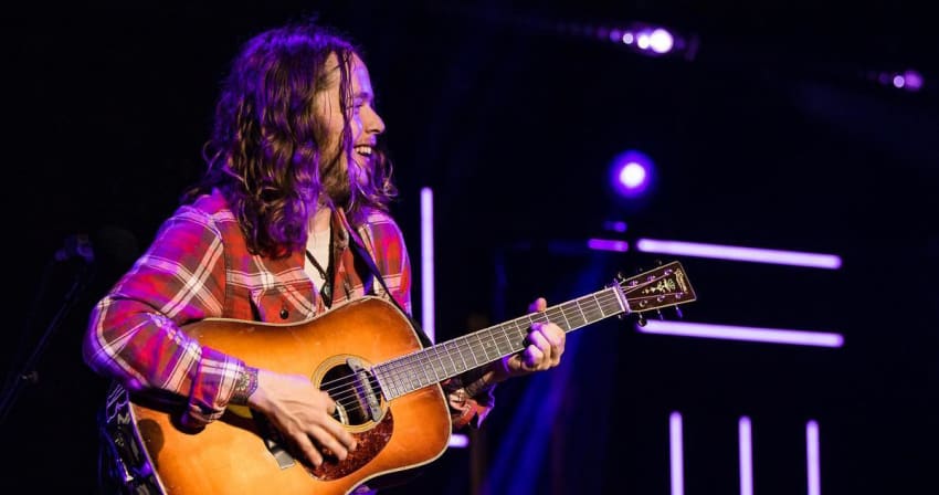 Billy Strings Stay A Little Longer Debut