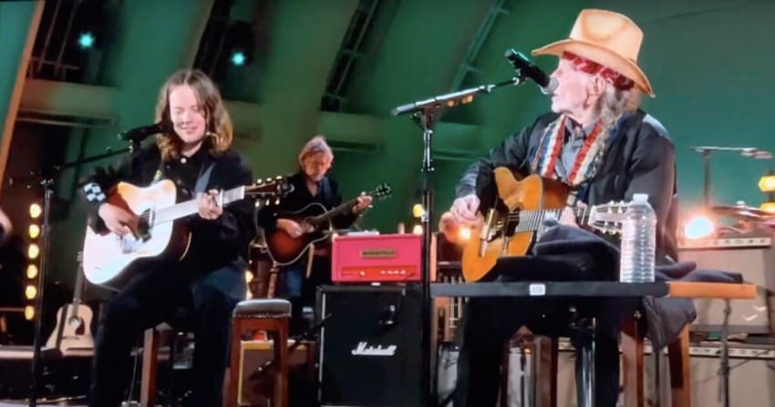 Billy Strings Willie Nelson California Sober live