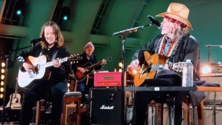 Watch Willie Nelson & Billy Strings’ Live Debut Of Collaborative Song ‘California Sober’