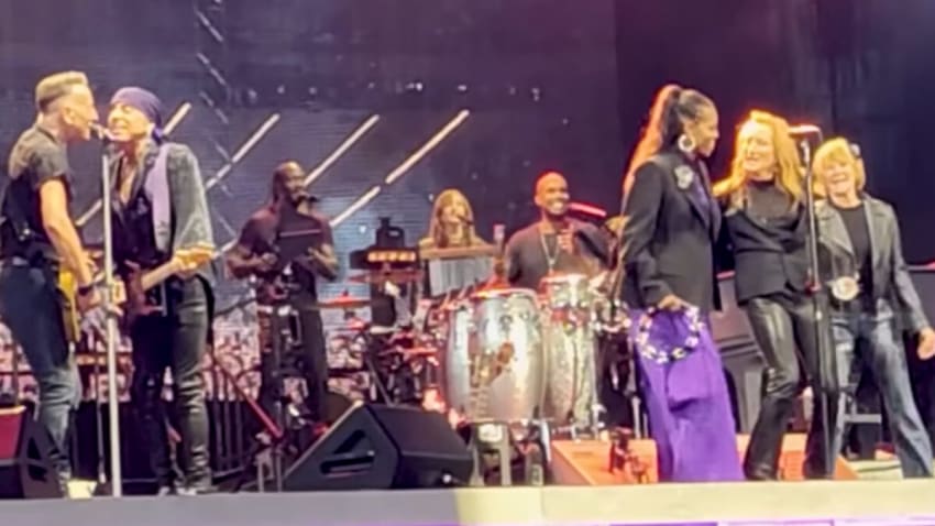 Watch Michelle Obama Sing Backup With Bruce Springsteen On ‘Glory Days’ In Barcelona