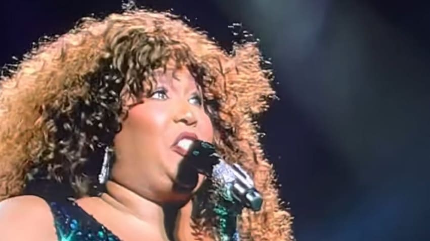 Watch Lizzo’s Emotional ‘Proud Mary’ Tribute To Tina Turner