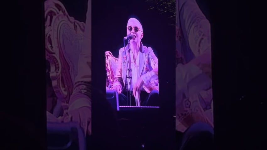 Annie Lennox “Lady Of The Canyon” (w/ Joni Mitchell) 6/10/23 The Gorge