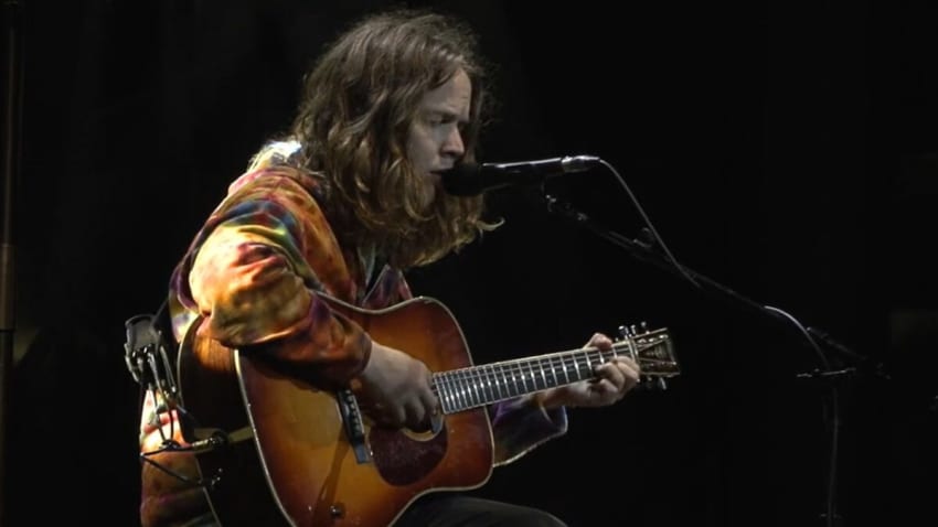 Watch Billy Strings Debut Contemplative New Song ‘Be Your Man’ In Cleveland