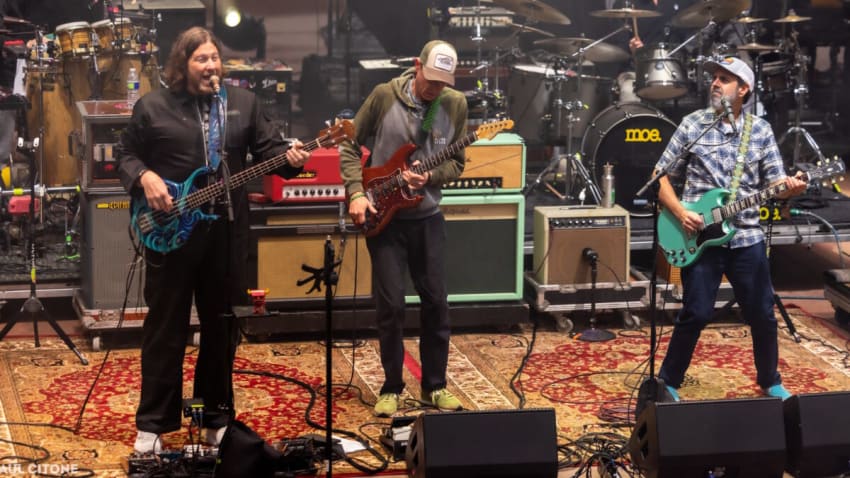 Let The Giant Cowbell Bang: Watch Umphrey's McGee & moe. Cover 'Can't You Hear Me Knocking' At Red Rocks