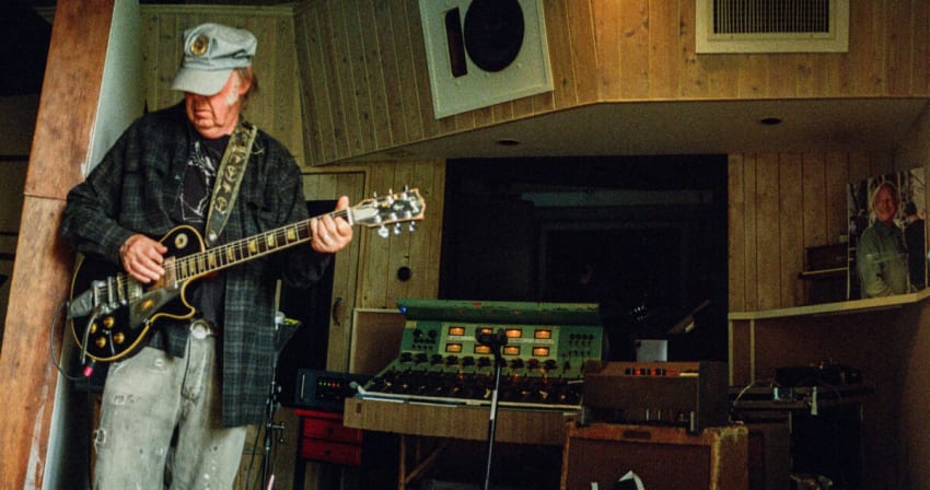 Neil Young Press Martinez 2022