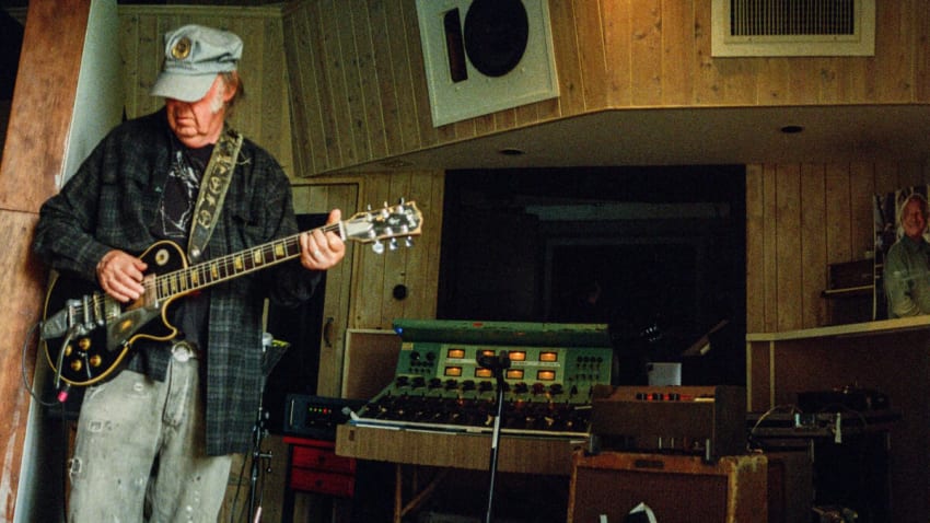 Neil Young Teases Tour Date Announcement
