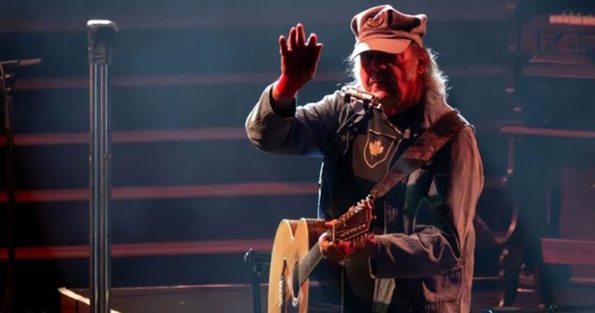 Neil Young Coastal Tour 2023 Screenshot