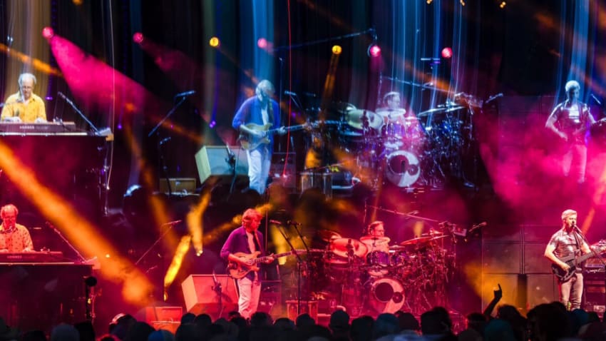 Phish Keeps Debuts Coming & Delivers 18-Minute 'A Song I Heard The Ocean Sing' In Wilmington