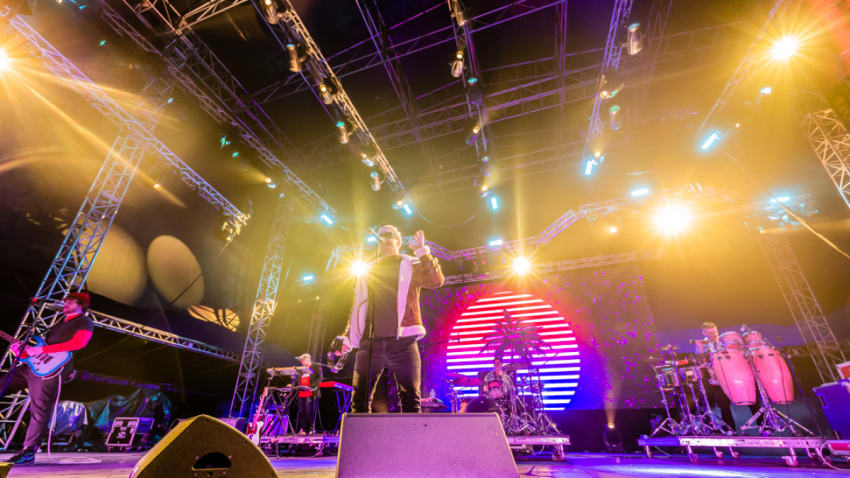 Los Amigos Invisibles: Cool Love Tour