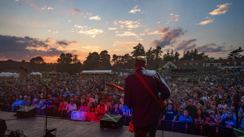 moe. Performs ‘Four’ For 1st Time With Chuck Garvey After His Stroke In 2021