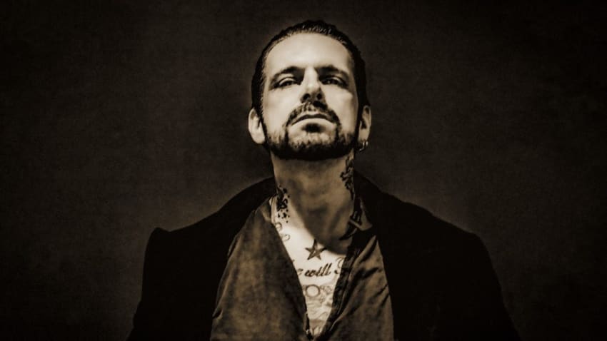 Ricky Warwick
