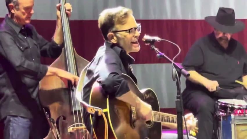 Willie Nelson - Still Is Still Moving To Me