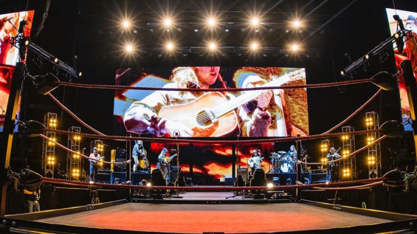 Billy Strings Previews Wrestling-Themed Halloween Concert In New Interview