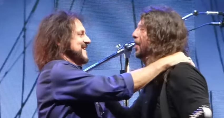 Foo Fighters Dave Grohl Gregg Rolie Screen