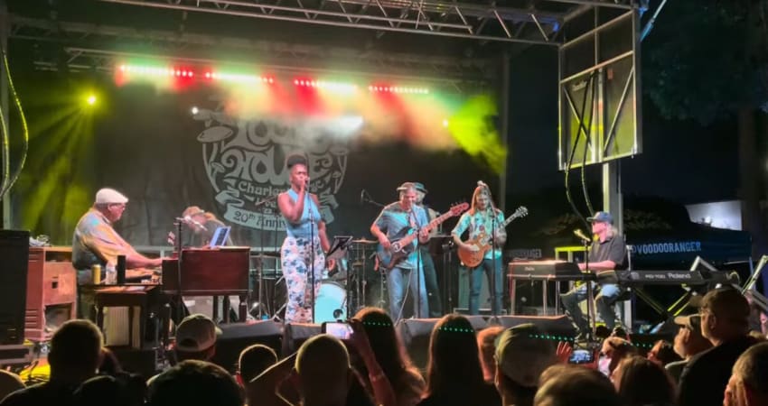 Kanika Moore Oteil Burbridge Friends Screen