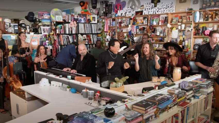Watch Smokey Robinson Mix Motown Classics With New Songs For ‘Tiny Desk Concert’