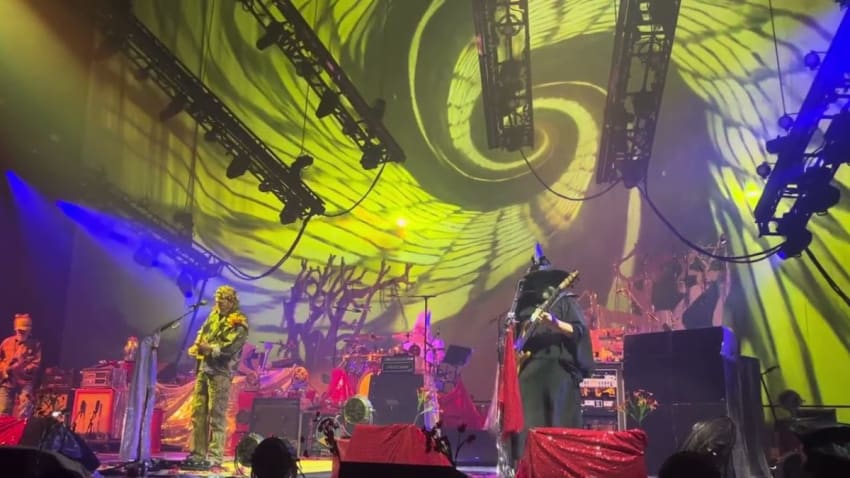 The Golden Road (FTP) } Weak Brain - Widepsread Panic - Savannah 2023