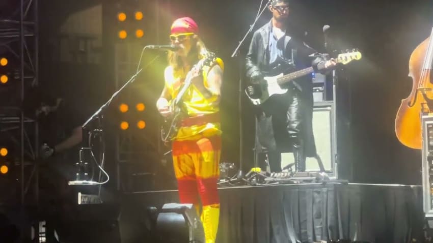 Billy Strings w/ Duane Trucks ‘’Enter Sandman’’ 10/31/23 Van Andel Arena - Grand Rapids, MI