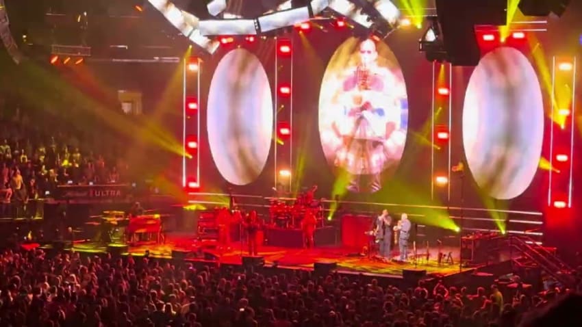 Dave Matthews Band - So Much/Bridge/Too Much Ants Marching w/ Cory Wong & Trombone Shortly 11/18/23