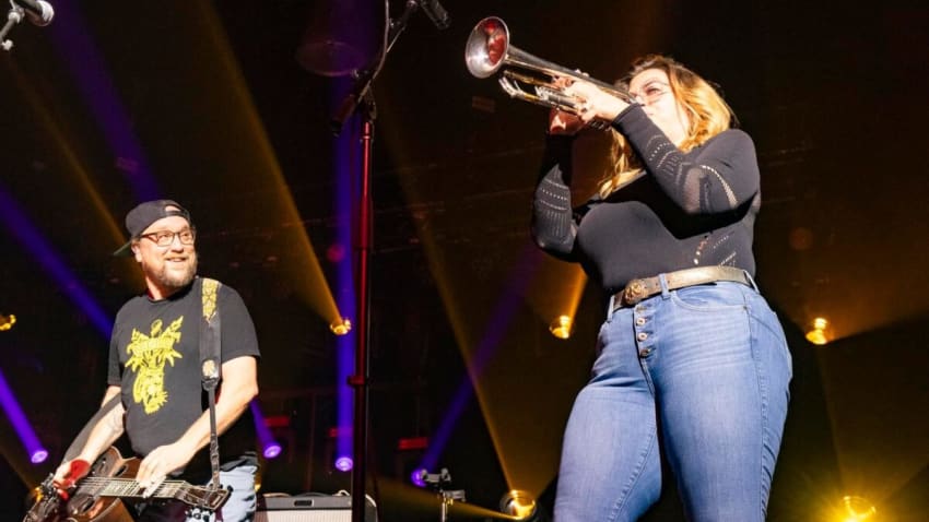 Jennifer Hartswick, Mimi Naja & Lindsay Lou Join Greensky Bluegrass In Memphis
