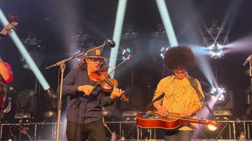 “Don’t Think Twice It’s Alright” - Infamous Stringdusters with Ren Nozaki - 11/11/23 Neptune Seattle