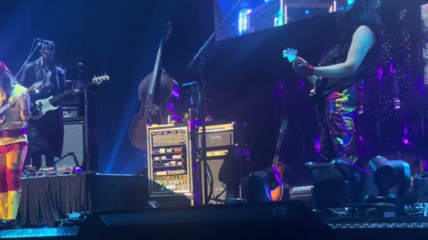 Billy Strings w/ Duane Trucks ‘’Real American’’, ‘’Johnny B. Goode’’ Van Andel Arena