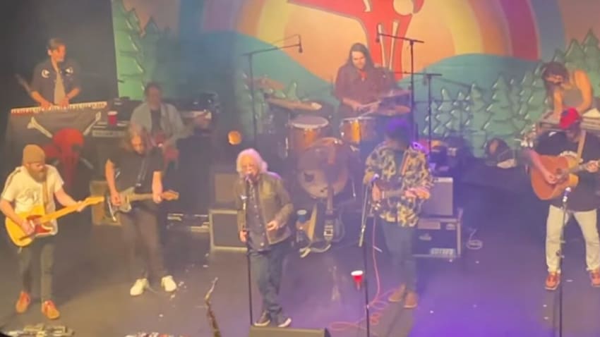 Watch Futurebirds Cover R.E.M. With Mike Mills & Carl Broemel In Athens