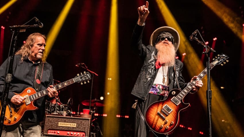 Watch Gov’t Mule, Billy Gibbons, Slash & Myles Kennedy Cover Lynyrd Skynyrd At Xmas Jam