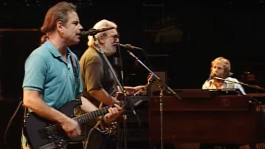 Watch Grateful Dead Deliver Rousing ‘Samson & Delilah’ At 1990 Concert In Pittsburgh
