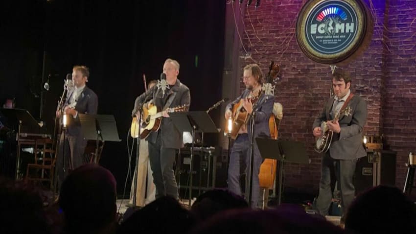 Watch Jason Isbell Go Acoustic With Punch Brothers In New York City