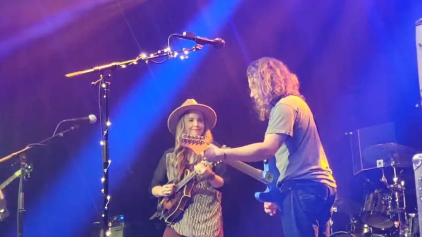 Ooh, Las Vegas / Over The Mountain