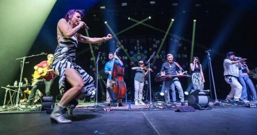 Lindsay Lou Infamous Stringdusters denver