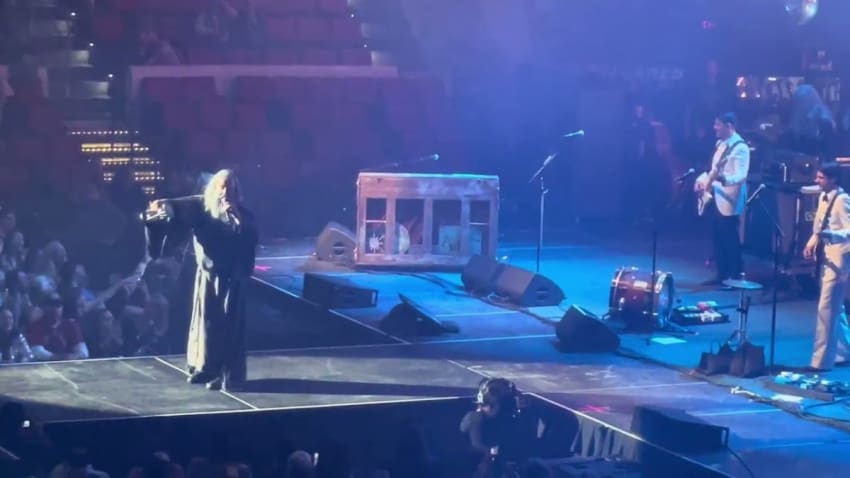 Avett Brothers- Auld Lang Syne (traditional) with new year countdown and balloon drop