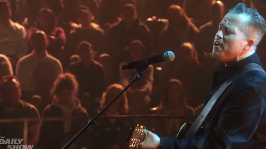 Watch Jason Isbell Talk ‘Killers Of The Flower Moon’ & Perform ‘Cast Iron Skillet’ On ‘Daily Show’