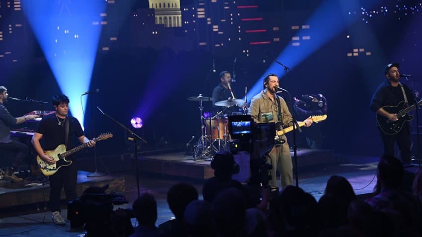Watch Noah Kahan 'Dial Drunk' On 'Austin City Limits'