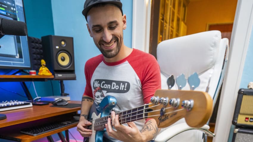 Aqueous’ Mike Gantzer Launches GANTZER Solo Project With Infectious ‘The Comeback Kids’ Single
